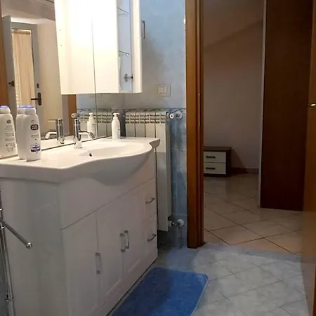 לינה וארוחת בוקר Mansarda קאסרטה